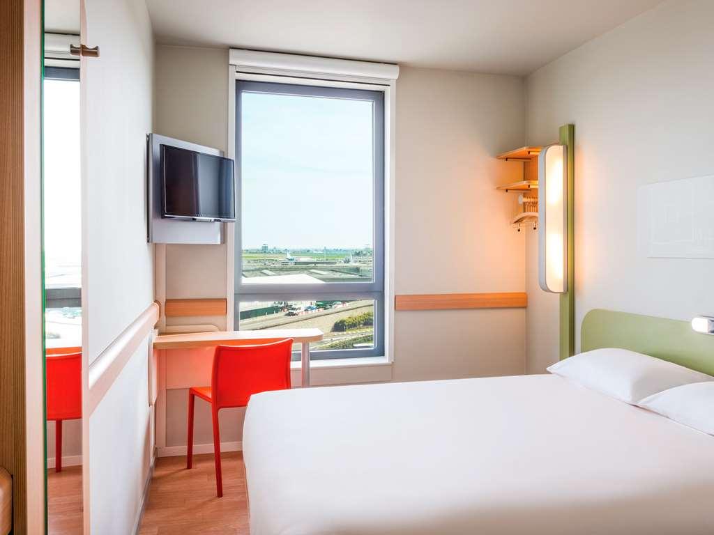 Ibis Budget Paris Coeur D'Orly Airport Camera foto